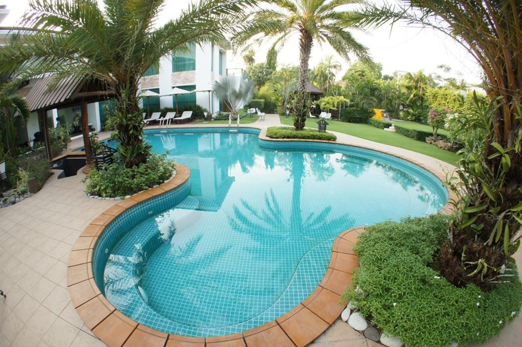 Palm Spring Resort Rangoon Eksteriør billede