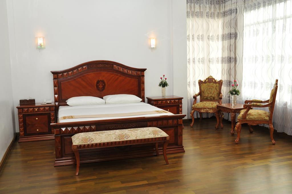 Palm Spring Resort Rangoon Værelse billede