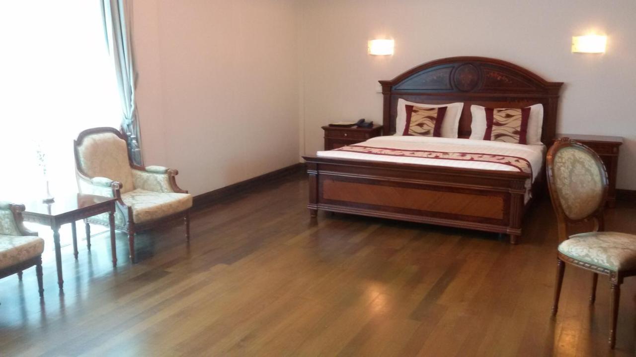 Palm Spring Resort Rangoon Eksteriør billede